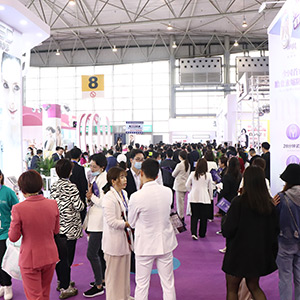 ���˵ĈԳ���͸¶�o�F����