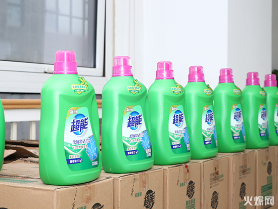 ������Ů��(ji��)���𱬾W(w��ng)�ɰl(f��)Ů�񌣌ٶY��