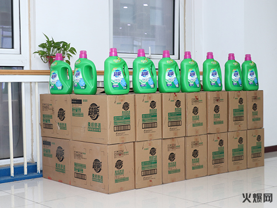 ������Ů��(ji��)���𱬾W(w��ng)�ɰl(f��)Ů�񌣌ٶY��