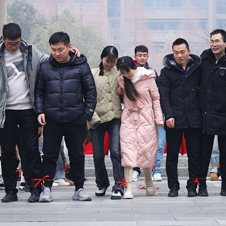 �𱬼��ˣ����R������