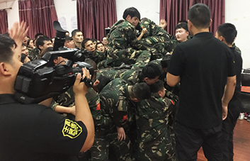 ��������o(w��)·���҂�?c��)��������ݣ? />
            <p>��������o(w��)·���҂�?c��)��������ݣ?/p>
          </li>
          <li> <img src=