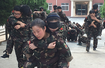 �������������Փ�D�y�U(xi��n)�����Ҷ����վo������c��ͬ�У�