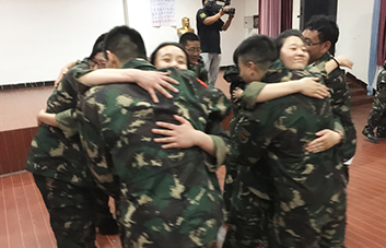 ���ڰl(f��)�F(xi��n)��߅������������߆݌�(du��)�e�˵�ٝ��