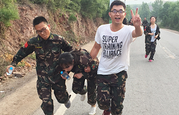 �](m��i)�б��˸��ߵ�ɽ���](m��i)�б��_���h(yu��n)��·��